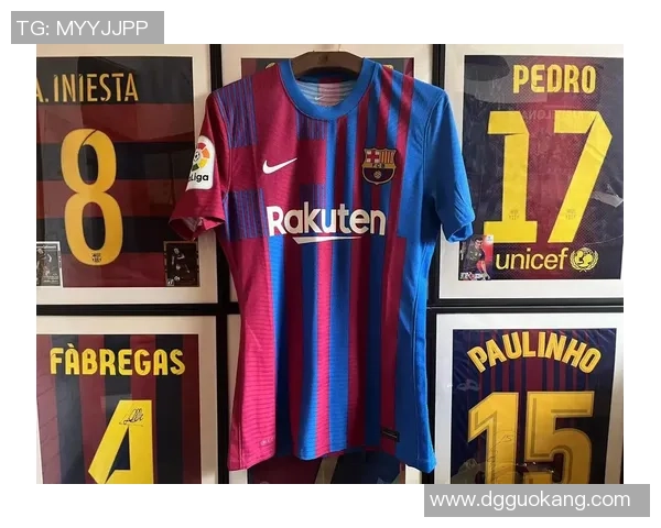 足球球衣14的魅力与风格解析让你成为场上最耀眼的明星